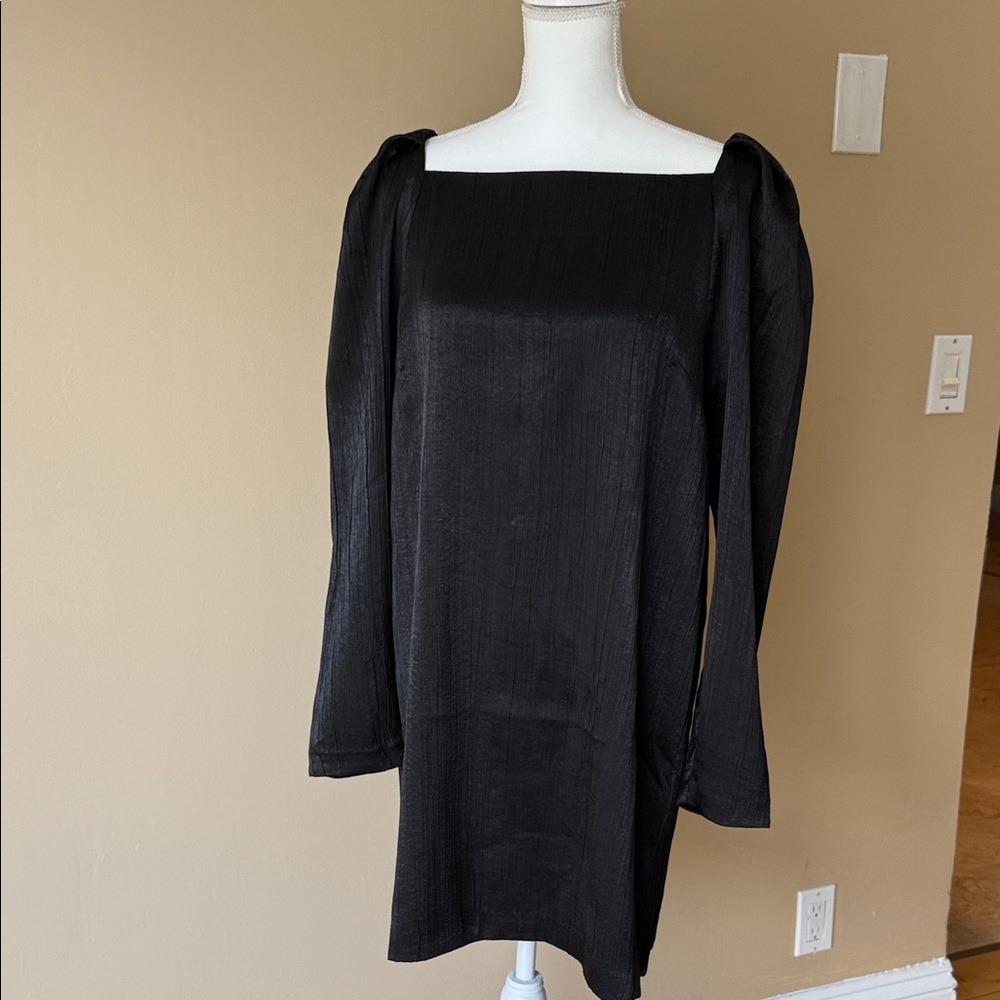 H&M Black Crinkled Fabric